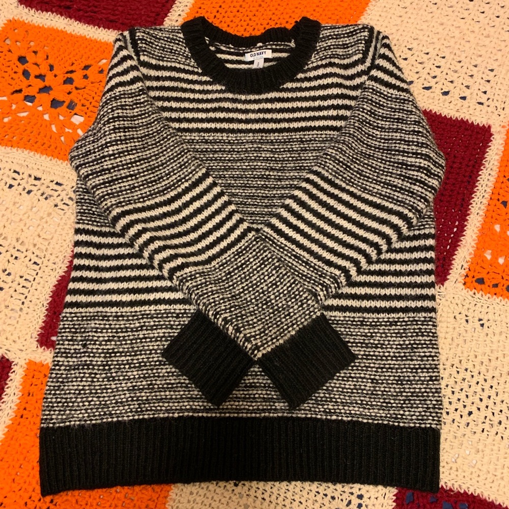 Old Navy sweater